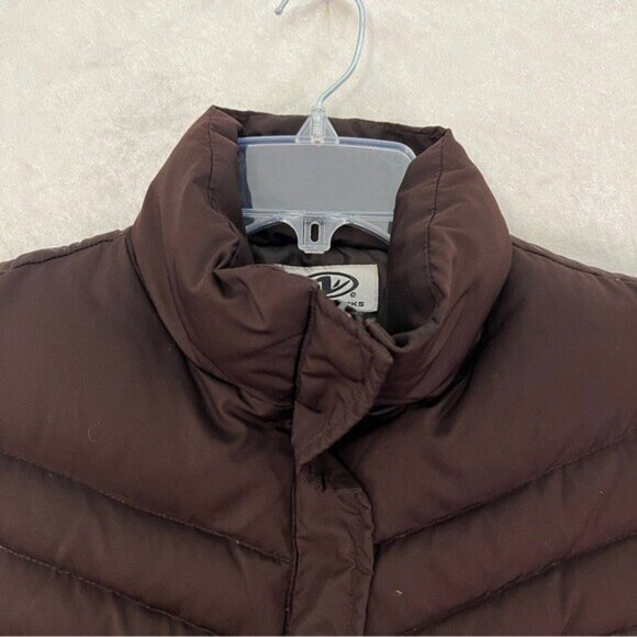 ATHLETIC WORKS Down Puffer Vest Womens L Darkest Brown Front Zip Pockets Hiking - Picture 6 of 15